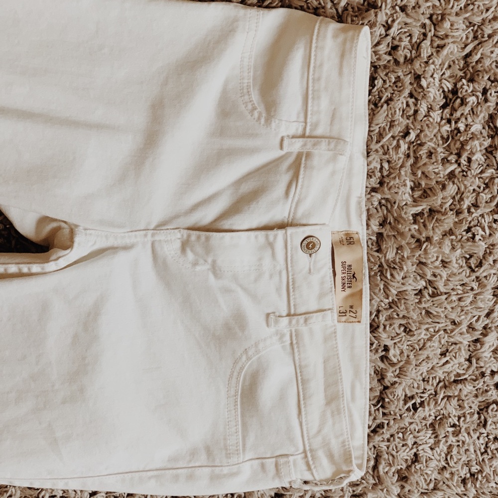 White skinny jeans